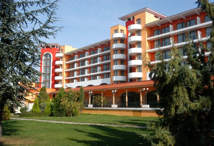 希利桑戴马 - 全包酒店(Hrizantema Hotel)