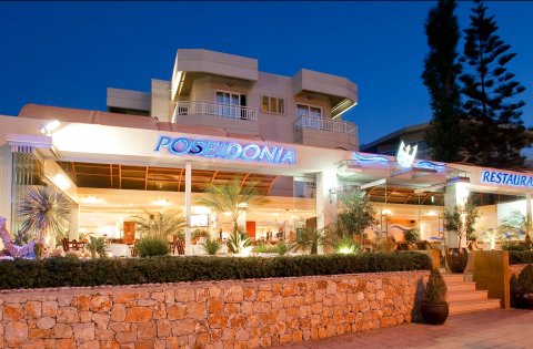 波塞多尼亚公寓酒店(Poseidonia Hotel Apartments)