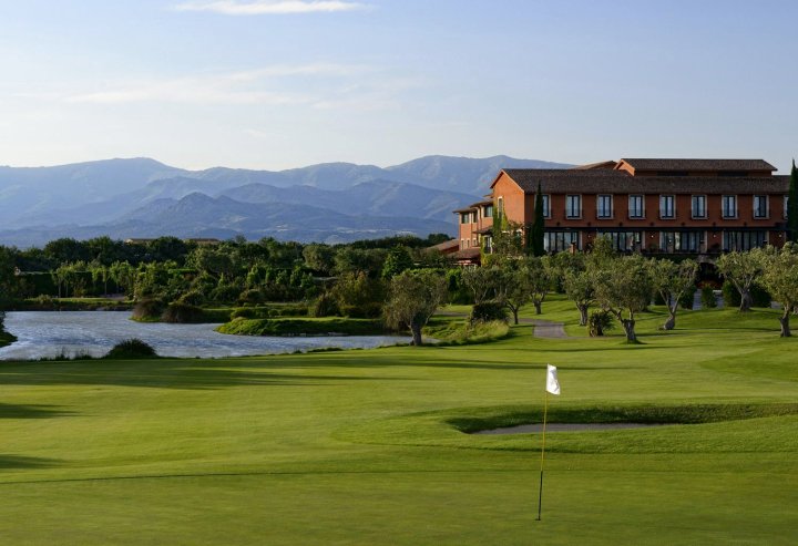 佩拉拉达葡萄酒Spa&高尔夫酒店(Hotel Peralada Wine Spa & Golf)