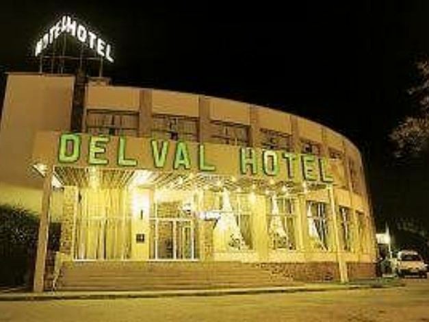 德瓦尔酒店(Hotel Del Val)