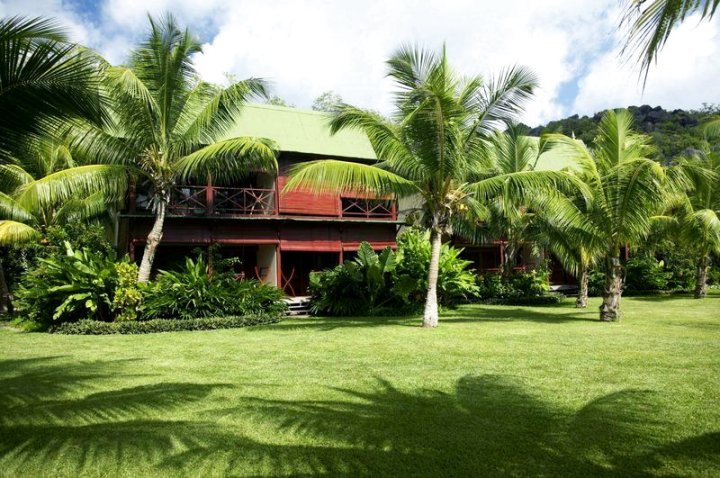 西南阳光酒店(Paradise Sun Hotel Seychelles)