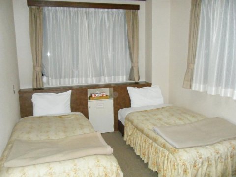 千乐商务酒店(Business Hotel Senraku Gotemba)