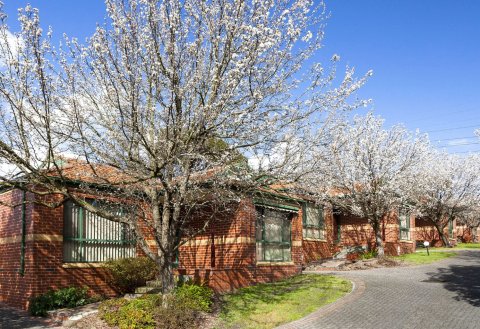 瓦威莱山联排别墅酒店(Mount Waverley Townhouses)