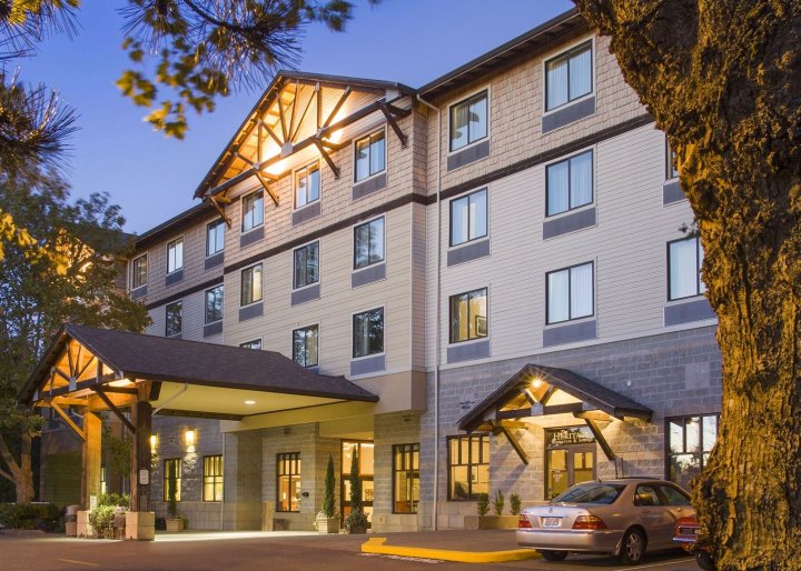 吉格港酒店(The Inn at GIG Harbor)