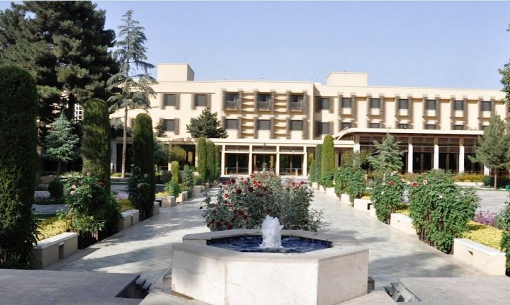 喀布尔塞雷娜酒店(Kabul Serena Hotel)
