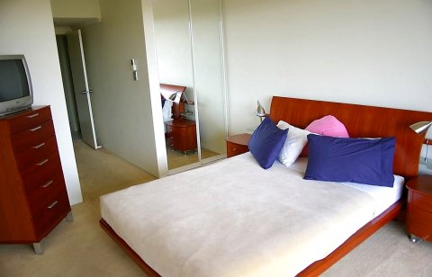 文特沃斯维尔帕拉马塔自助式两卧室公寓(64SOR)(Parramatta Fully Self Contained Modern 2 Bed Apartment Wentworthville(64Sor))