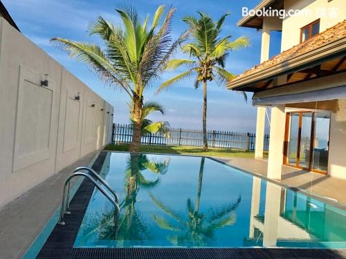 Sand Villa - Beachfront Private Pool - Luxury 3Br