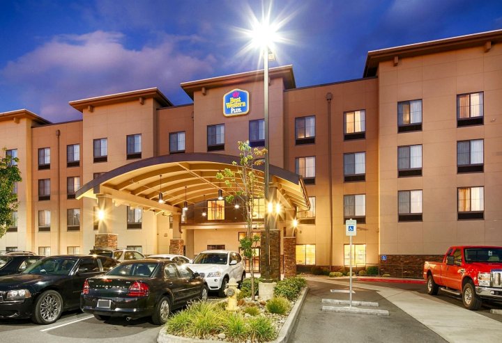 莱西贝斯特韦斯特优质酒店及套房(Best Western Plus Lacey Inn & Suites)