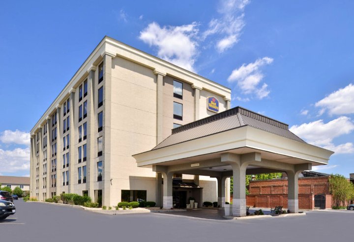 大芝加哥地区贝斯特韦斯特酒店-乡村店(Best Western Plus Chicagoland - Countryside)