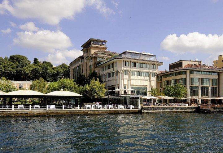 博斯普鲁斯丽笙酒店(Radisson Blu Bosphorus Hotel)