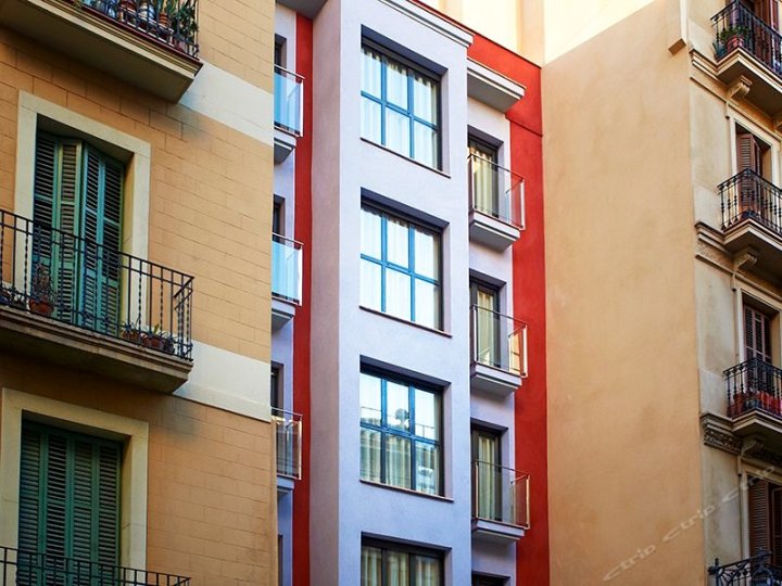 巴塞罗那格兰德格拉西亚大道公寓酒店(Barcelona Apartment Gran de Gràcia)