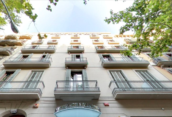 巴塞罗那奈特利隆达圣安东尼酒店(Hotel Naitly Ronda Sant Antoni Barcelona)
