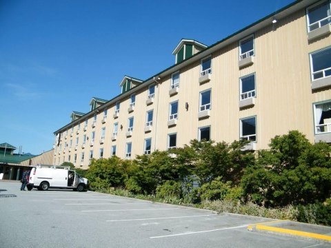 山庄渡假酒店(Mountain Retreat Hotel)