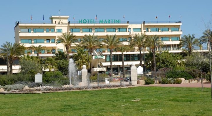 马尔蒂尼欧比亚酒店(Hotel Martini Olbia)
