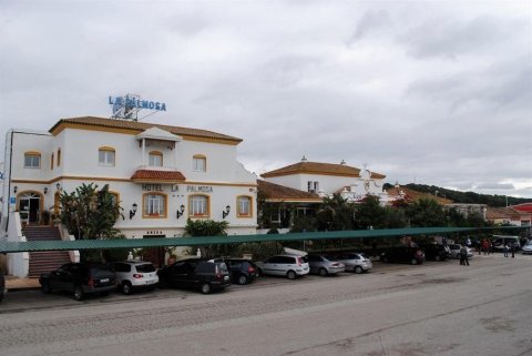拉帕尔摩萨酒店(La Palmosa)