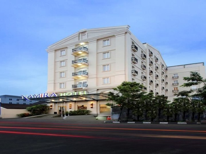 佩加浪安纳米拉回教酒店(Hotel Namira Syariah Pekalongan)