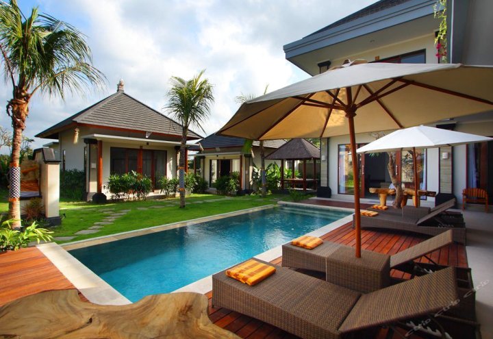 勒巴克巴厘岛酒店(Lebak Bali Residence)