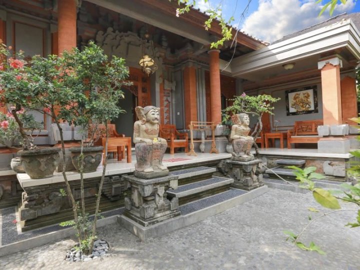 萨蒂亚家乌布旅馆(Satya House Ubud)