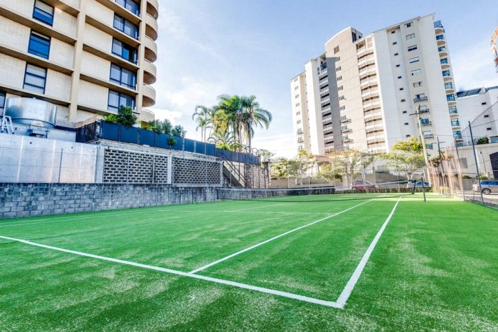 布里斯班中央希尔克里斯公寓(Central Hillcrest Apartments Brisbane)