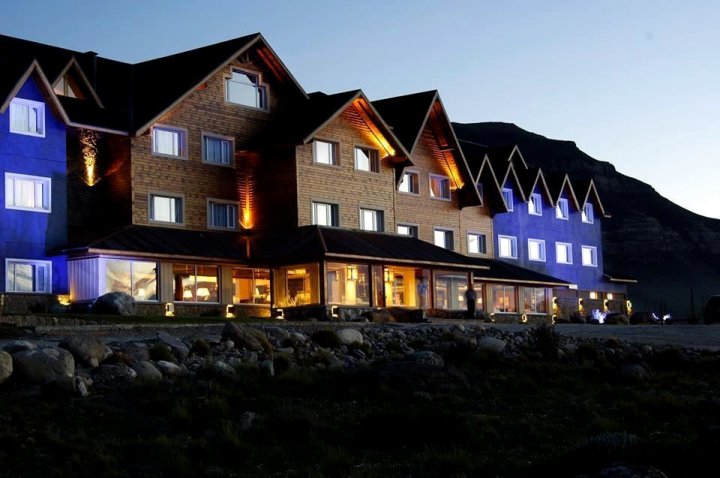 奥拓卡莱发特酒店(Alto Calafate Hotel)