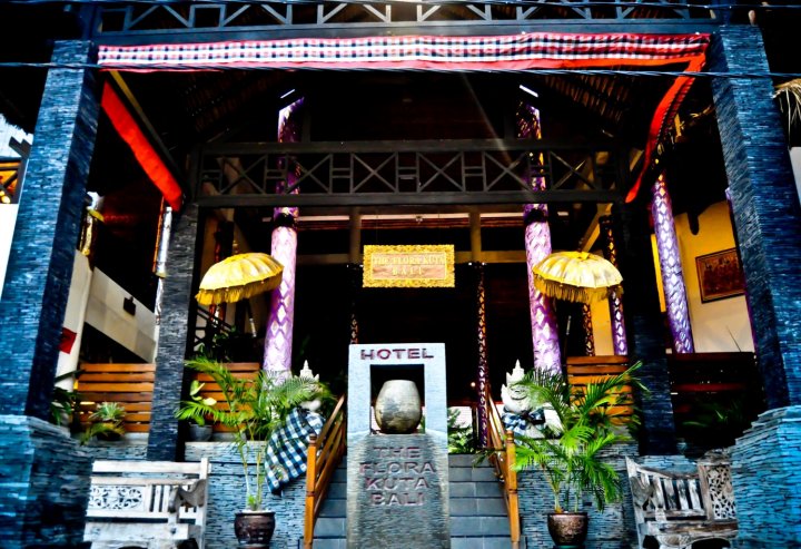 巴厘岛库塔香氛酒店(The Flora Kuta Bali)