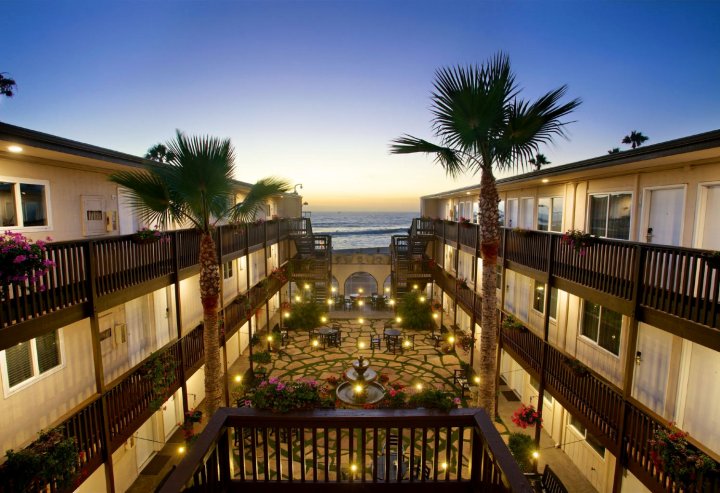 海滨酒店(Ocean Beach Hotel)