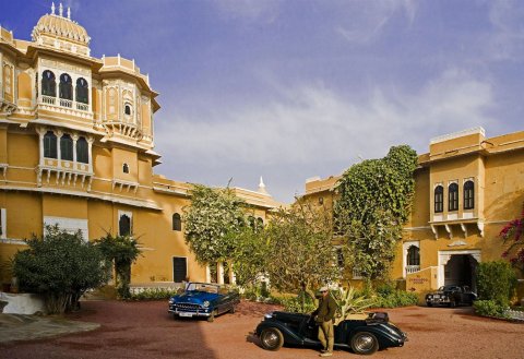 代奥格马哈酒店(Deogarh Mahal)