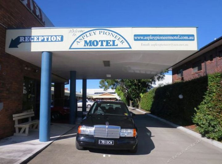 艾斯普利先锋汽车旅馆(Aspley Pioneer Motel)