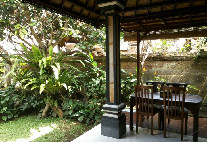 Rumah Keluarga Bali