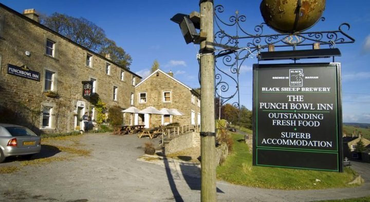 旁池碗旅馆(The Punch Bowl Inn)