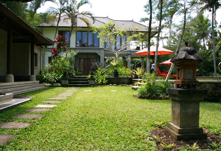 乌布苏亚拉空气豪华别墅酒店(Suara Air Luxury Villa Ubud)