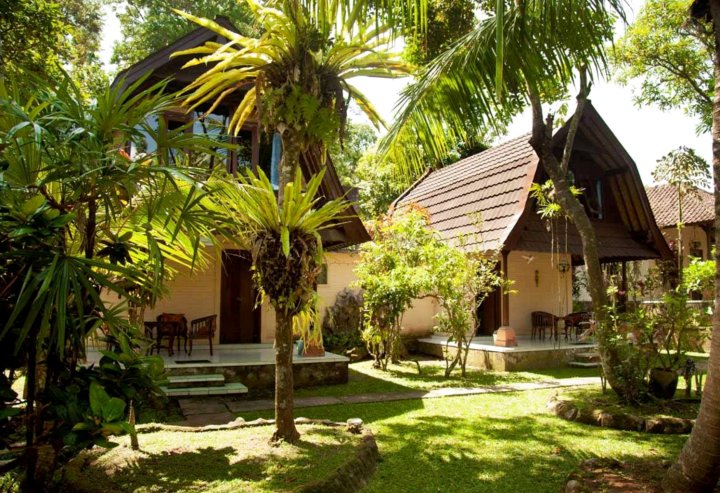 彭杜克巴布家园酒店(Pondok Bambu Homestay)