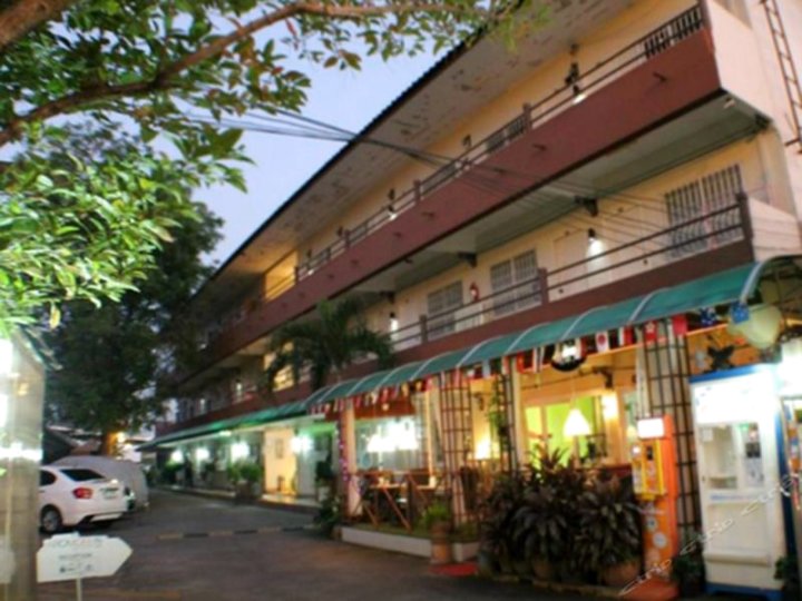 海豚广场酒店(Dolphinplace)