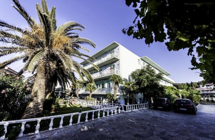 Kokkari Beach Hotel