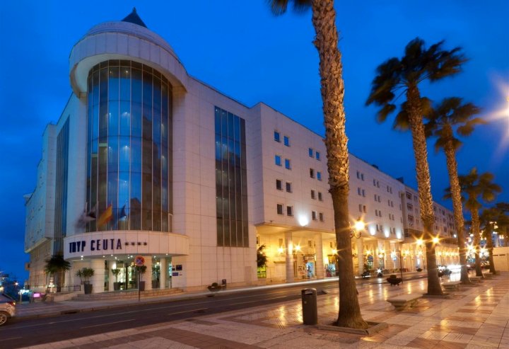休达普尔塔非洲酒店(Hotel Ceuta Puerta de Africa)