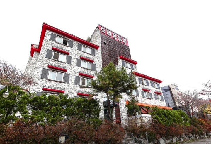 杨州Monblanc酒店(Monblanc Hotel Yangju)