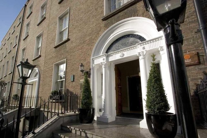 李森街都柏林总理套房酒店(Premier Suites Plus Dublin Leeson Street)