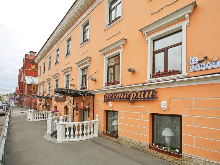 蒙施科夫酒店(Hotel Menshikov)
