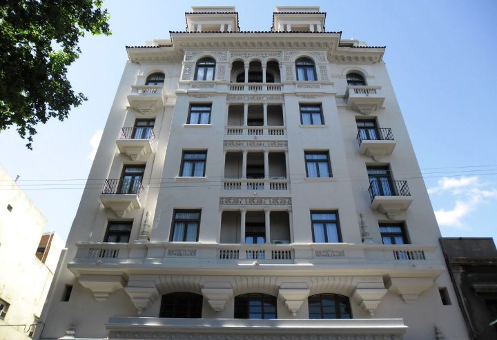温德姆蒙得维的亚赛万提斯壮丽酒店(Esplendor by Wyndham Montevideo Cervantes)