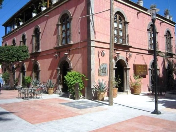 波萨达·拉斯弗洛雷斯洛雷托酒店(Collection O Posada de Las Flores Loreto)