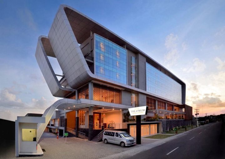日惹中庭度假酒店(The Atrium Hotel & Resort Yogyakarta)