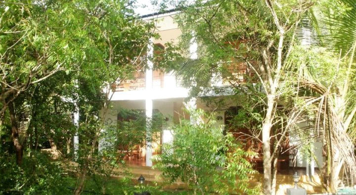 尼斯广场酒店(Nice Place Hotel)