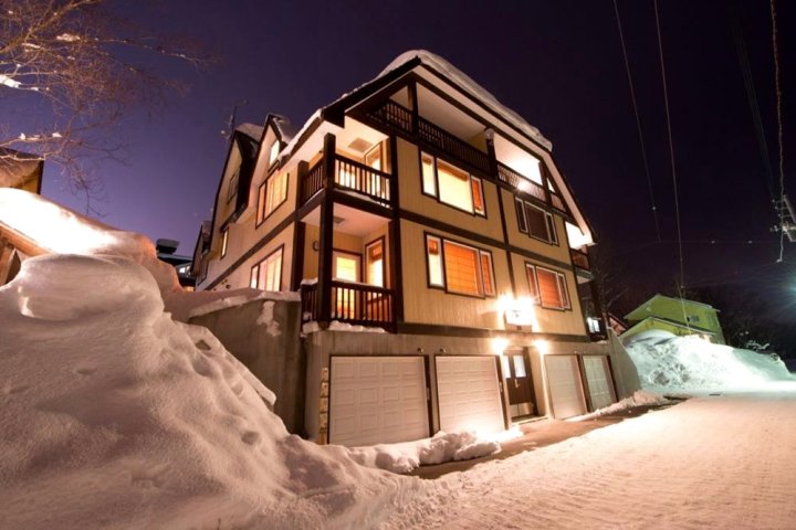 镰仓公寓(Kamakura Apartments)