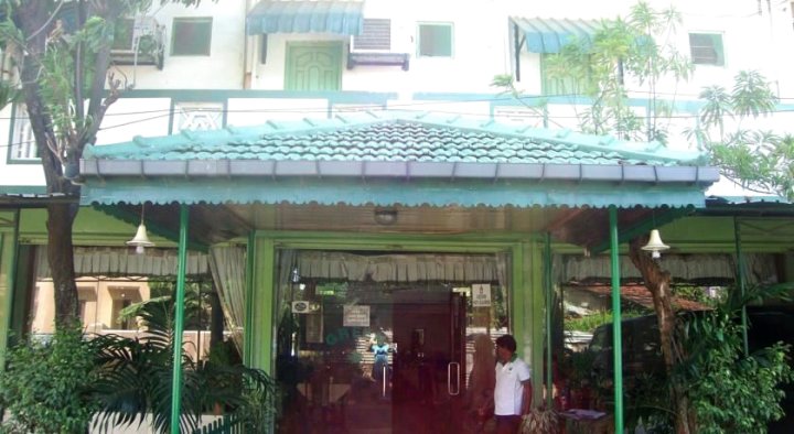 绿园海滩酒店(Green Park Beach Hotel)