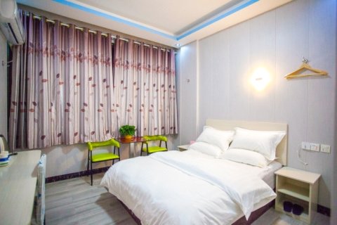 新县芳子商务宾馆