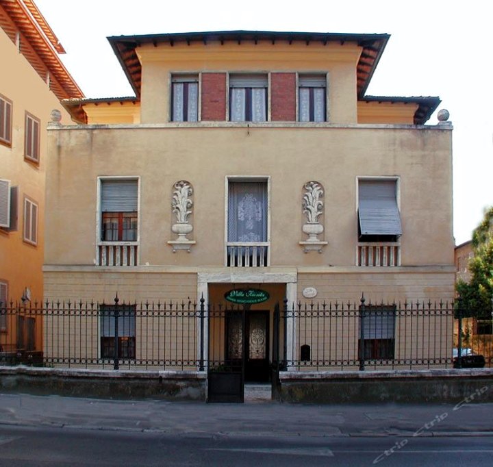 菲奥里塔别墅酒店(Villa Fiorita)