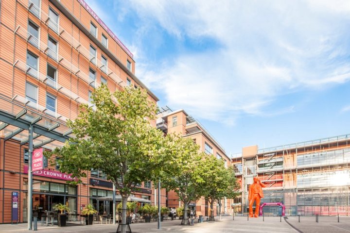 协和城酒店(里昂)(Crowne Plaza Lyon – Cité Internationale)