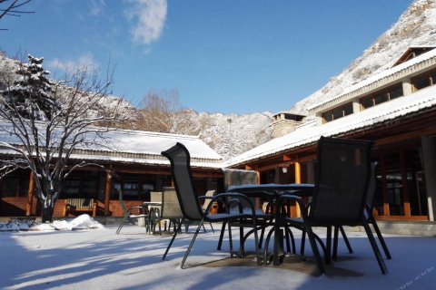 北京鹿鸣山居酒店