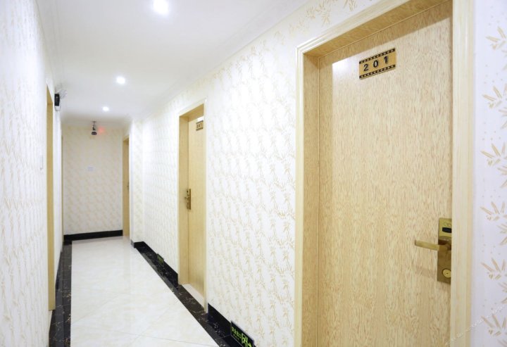 长沙县临空商务宾馆机场店