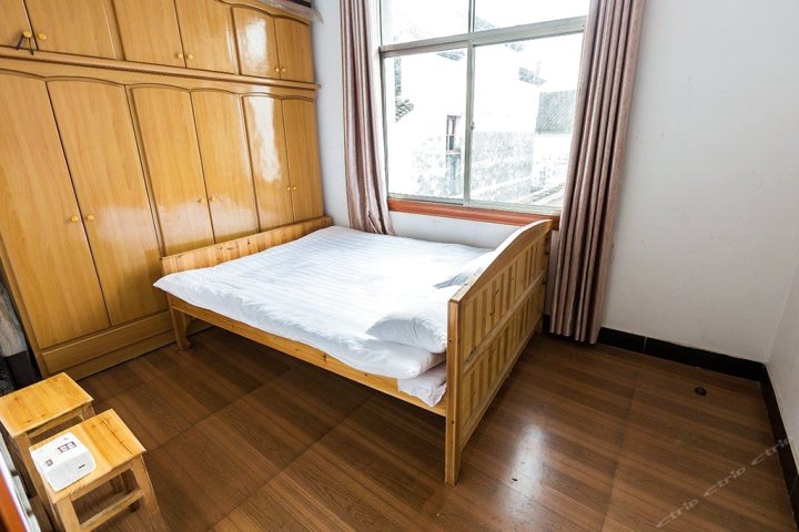 婺源严田进士农家